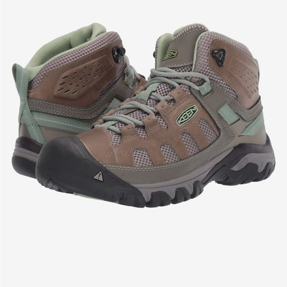 Keen Targhee Vent Mid Hiking Shoe size 8 M
In Box